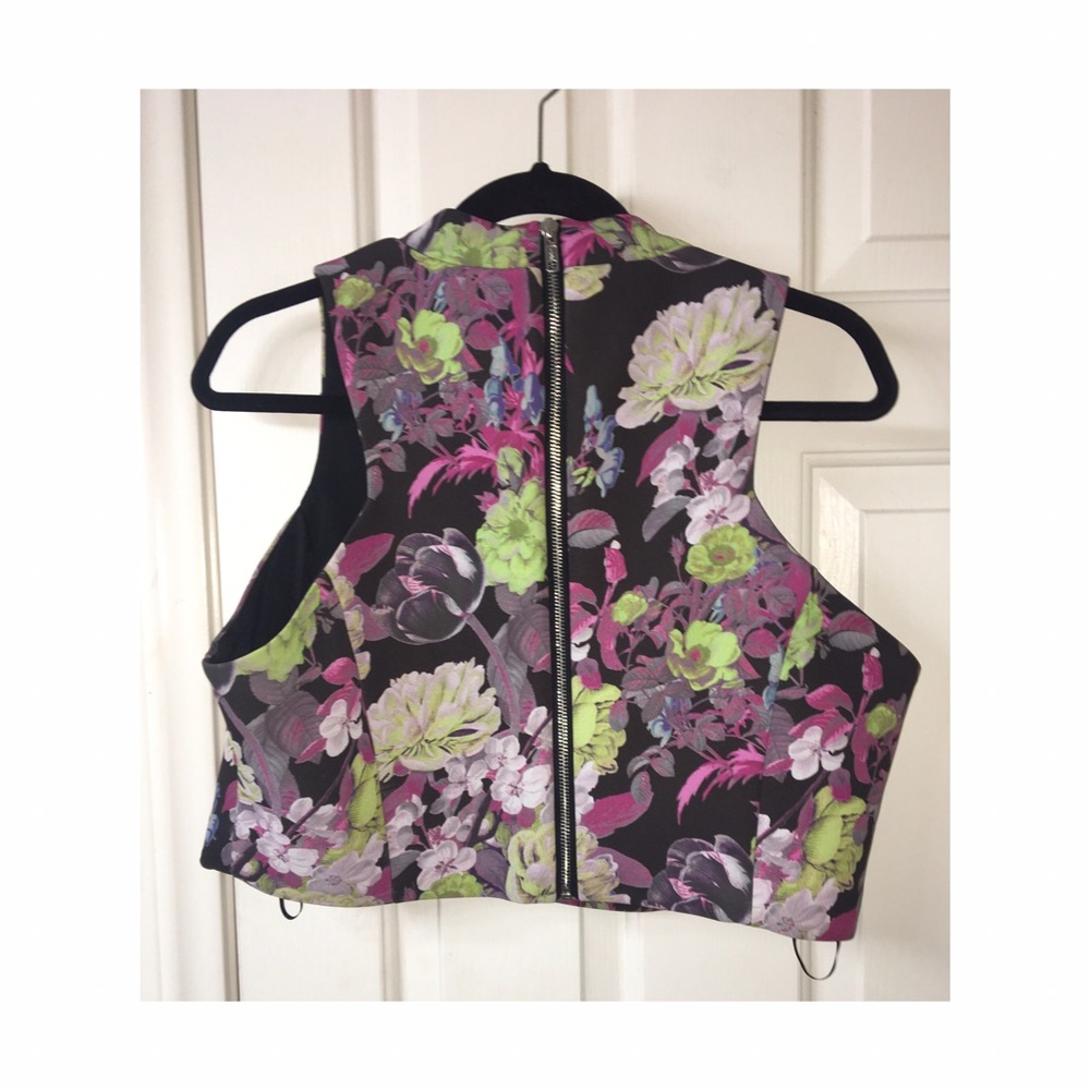 Floral Co-ord (matching crop top and skirt) Two Piece Set Plus Size - Picture 4 of 8